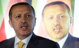 Tacip Erdogan, vůdce tažení proti kouření.